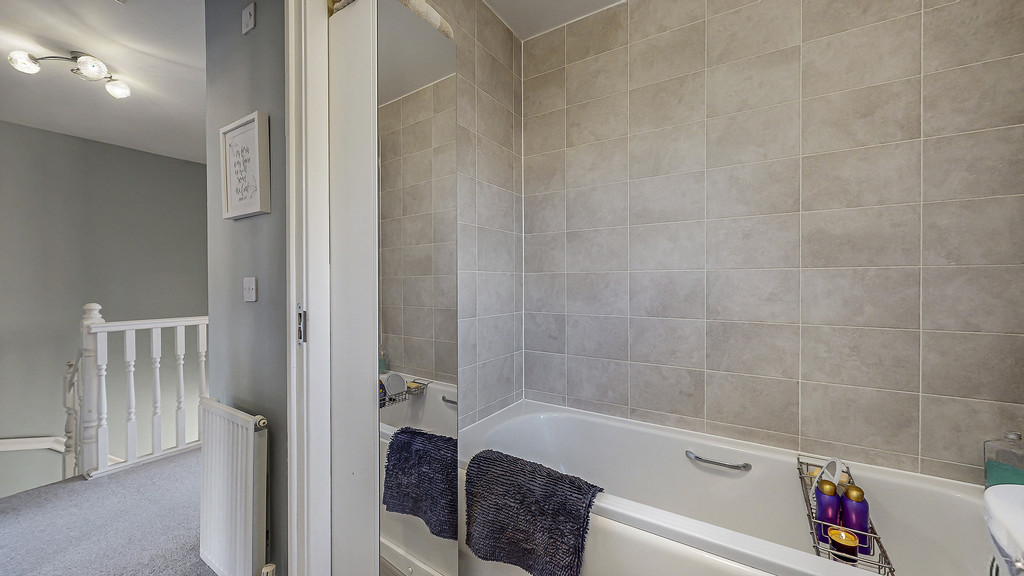 IMG_5569_33_large-700